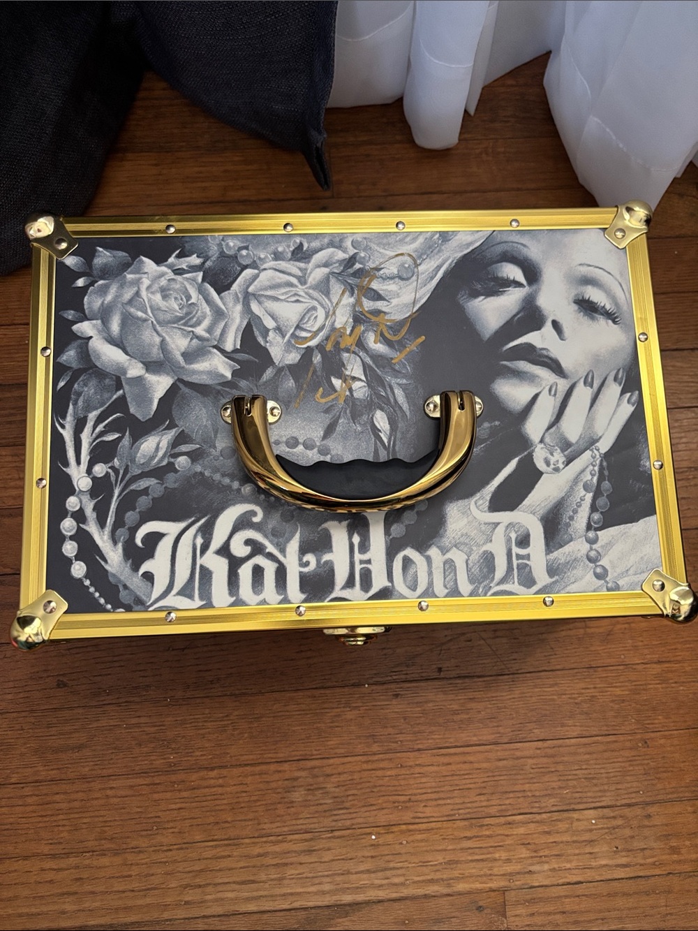 Kat Von D Signed Makeup Train Case - Picture 2 of 7